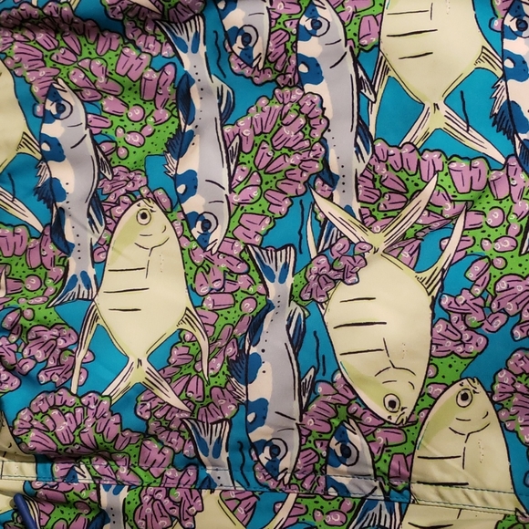 Vineyard Vines 7 Inch Printed Trunks- XXL - Picture 3 of 6